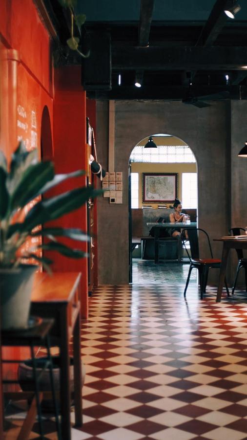 Monkey Republic Kampot Hotel Екстериор снимка