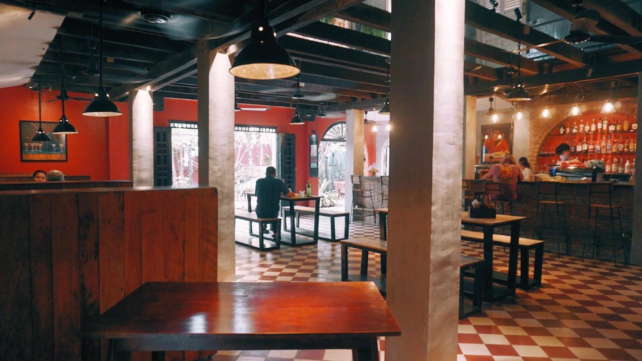 Monkey Republic Kampot Hotel Екстериор снимка